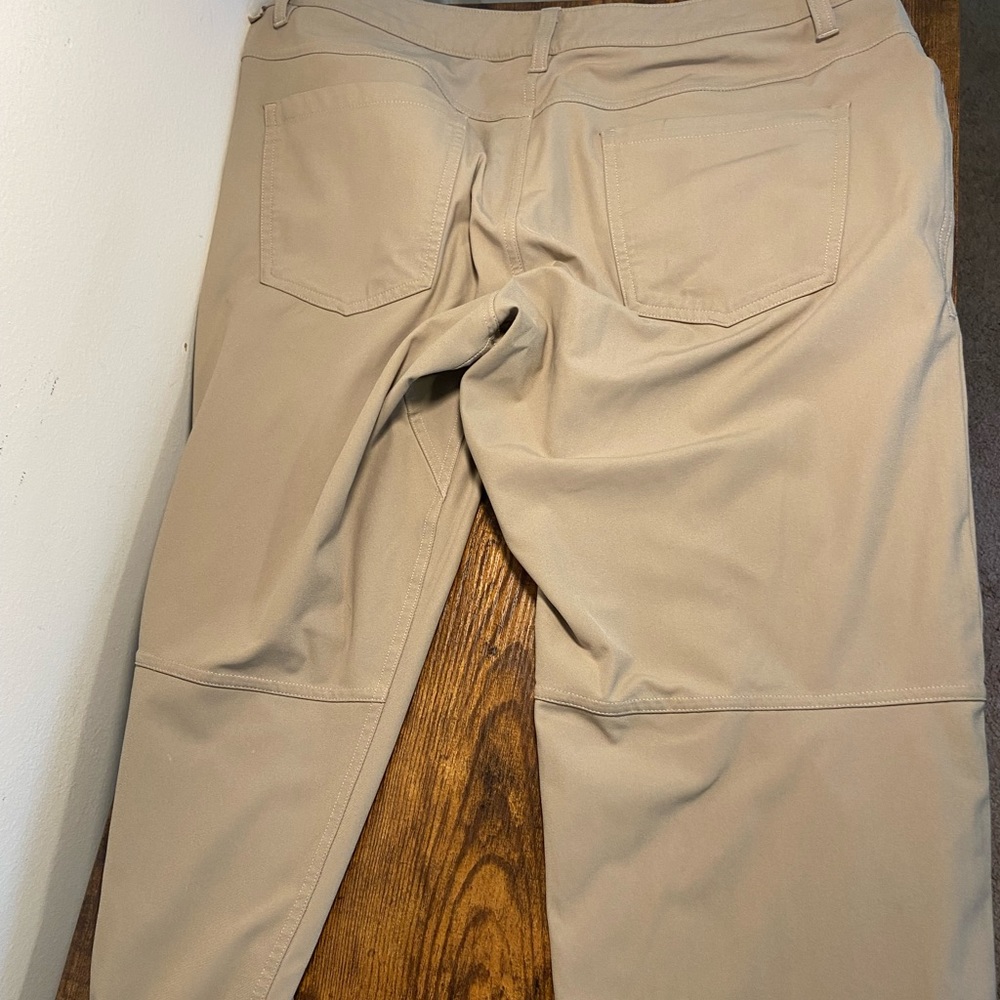 Lululemon ABC Classic Tan Pants size 33x30